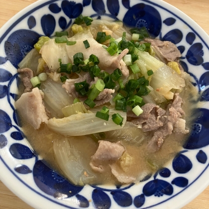 シンプル！豚肉と白菜のにんにくみそ鍋【和食・主菜】