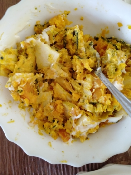 とっても簡単！かぼちゃとりんごのサラダ