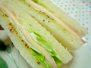 サンドイッチ【ハムレタスチーズ】