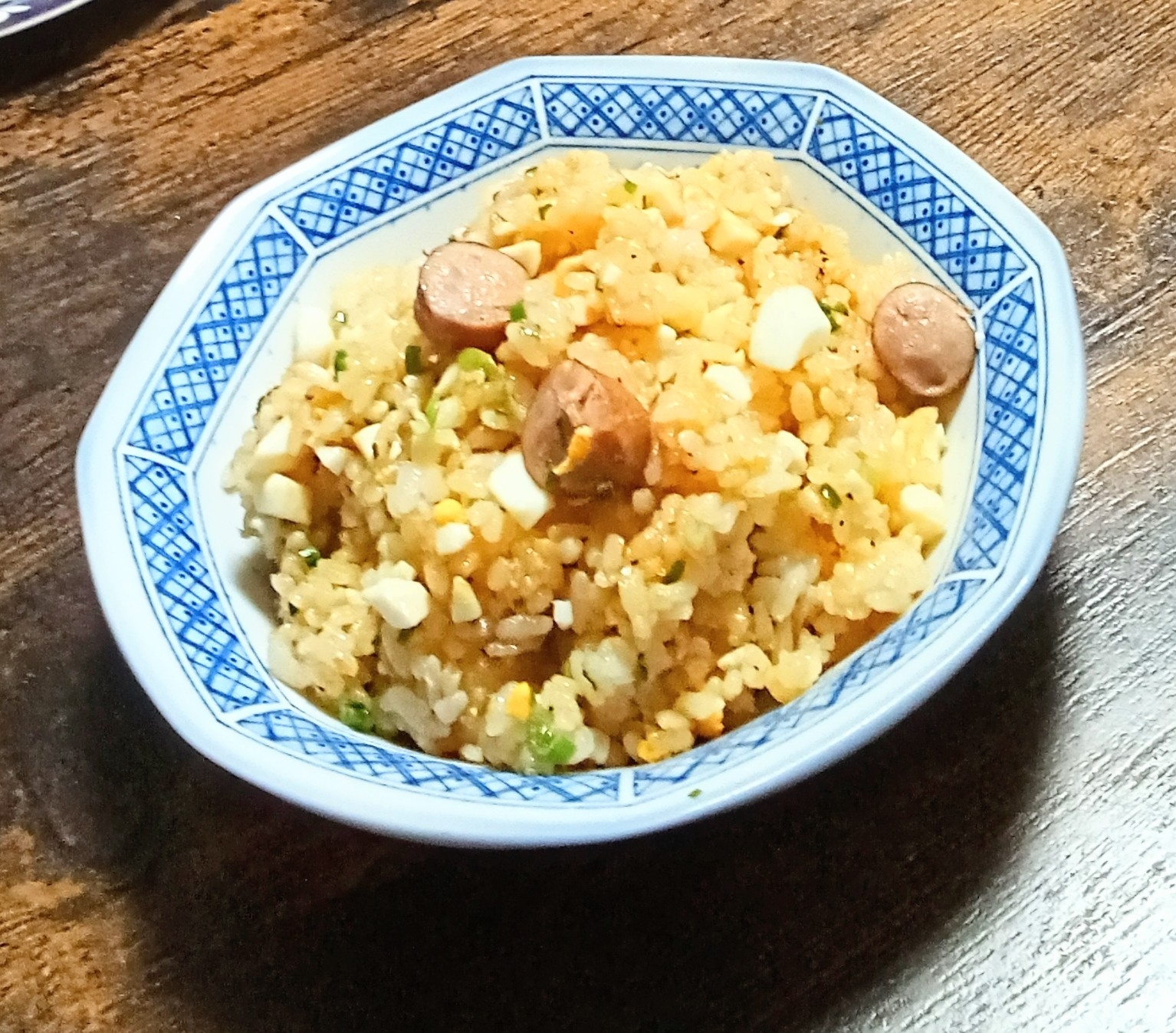 ゆで卵で作るソーセージのあごだしチャーハン