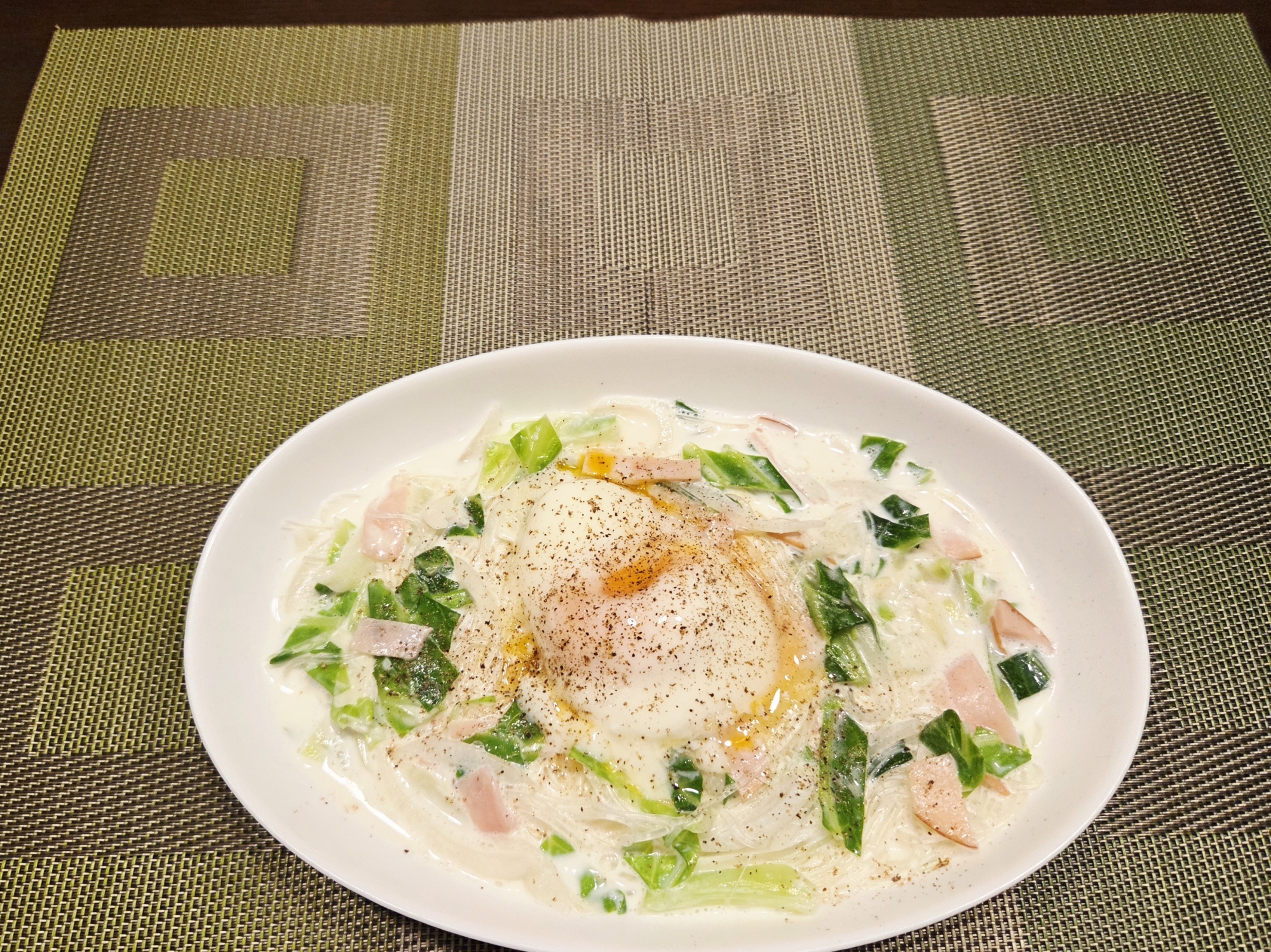 国産チーズを使って！春雨で作るカルボナーラ風