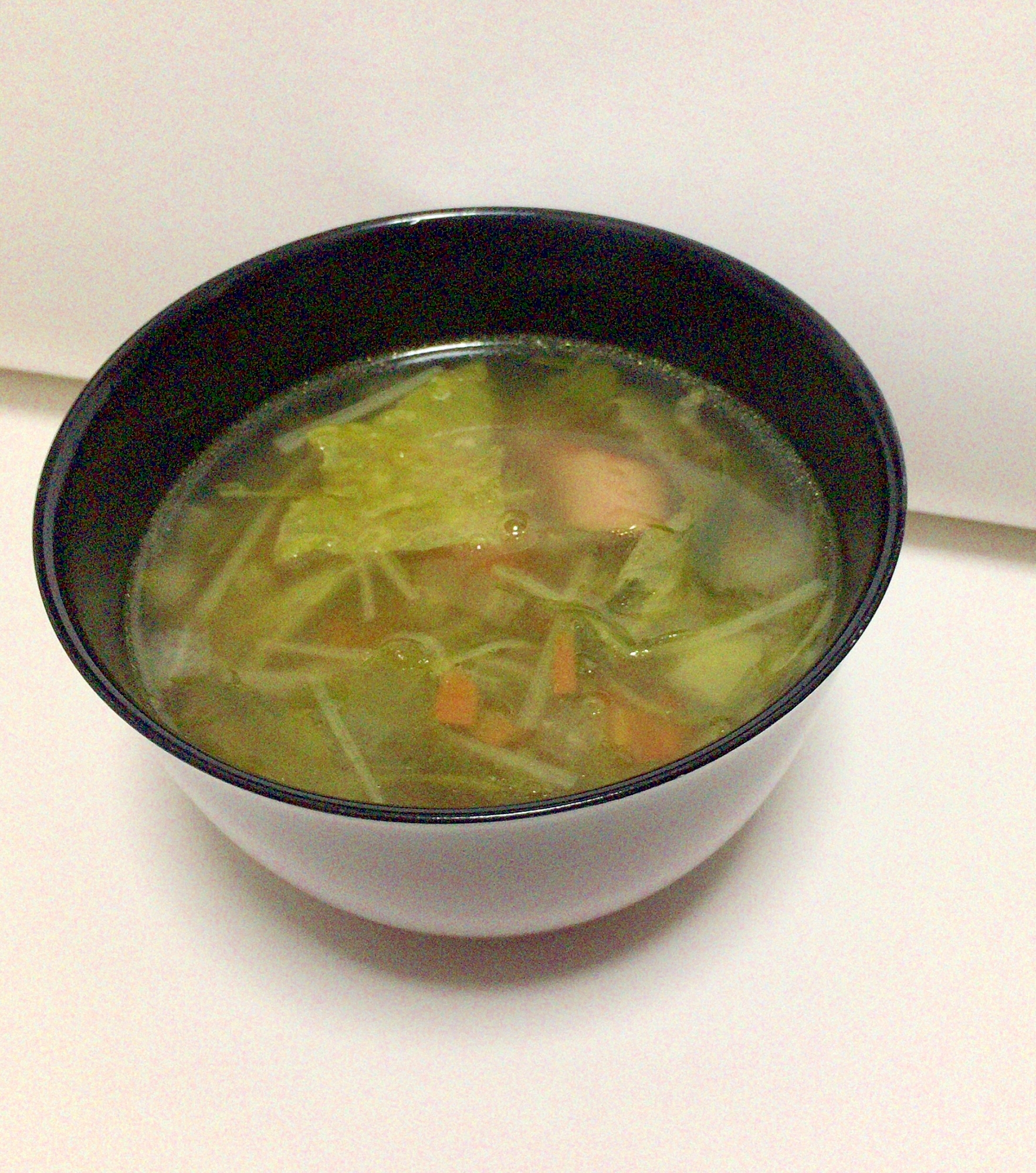 セロリのコンソメ野菜スープ