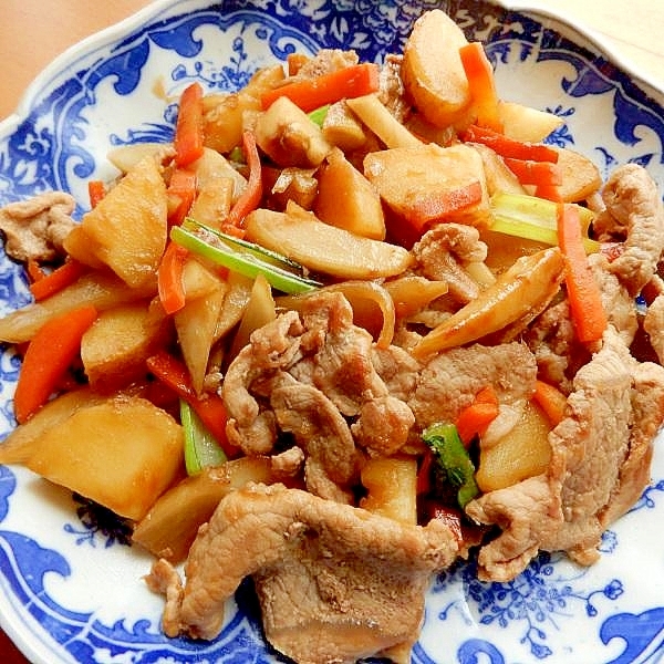 すき焼きのタレ❤ウド&豚こま肉&じゃが芋の炒め煮♪