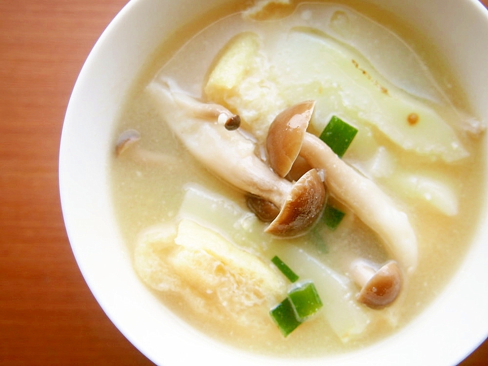 じゃが芋 しめじのお味噌汁 レシピ 作り方 By 京たまご86 楽天レシピ じゃが芋 しめじのお味噌汁 レシピ 作り方 By 京たまご86 楽天レシピ