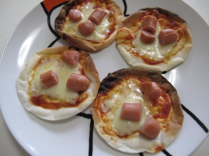 残った餃子の皮で作りました。喜んで子供たちが食べてくれました。ごちそうさまです✨