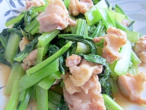 小松菜と鶏なんこつの炒め物