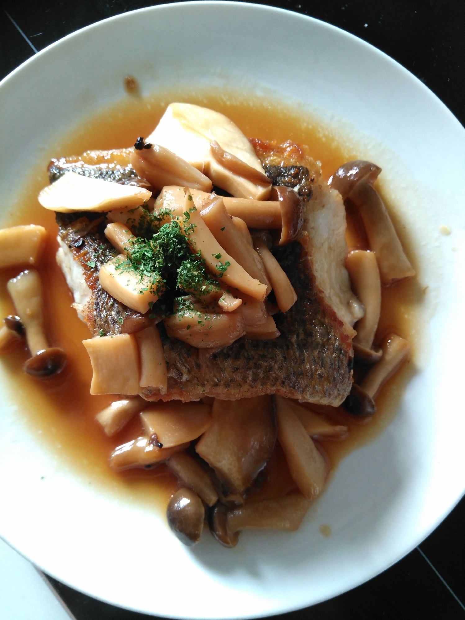 スズキのポワレ きのこ柚子バターソース レシピ 作り方 By Asa 楽天レシピ スズキのポワレ きのこ柚子バターソース レシピ 作り方 By Asa 楽天レシピ