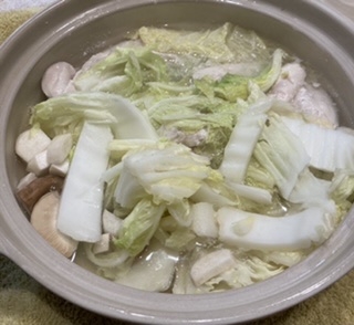鶏肉ブロックと白菜と大根なべ