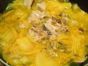 オレンジ白菜で作りました。サバ缶と白だしで白菜が美味しくなる不思議！お味噌汁やお浸し代わりの野菜摂取にもいいですね。ご馳走さまでした♪