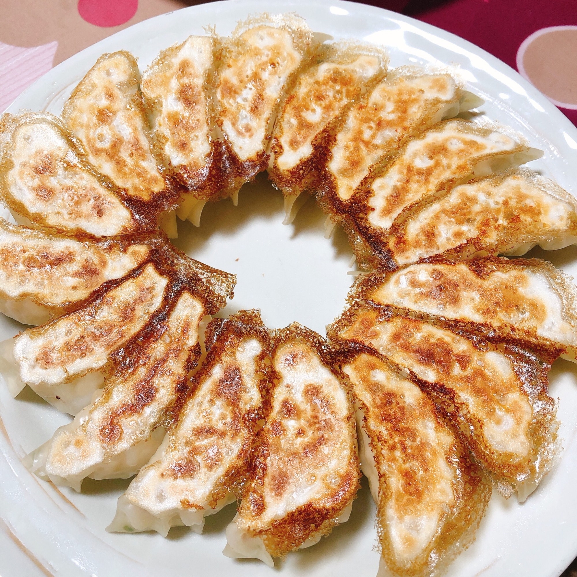 手作り焼き餃子！期間限定お得！約30g✖︎100個 コンソメ入り焼き餃子（約30個分) レシピ・作り方 by うめぐ