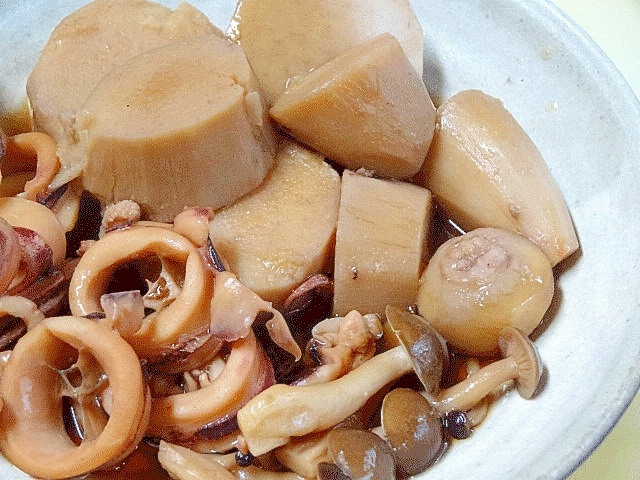 黄金の煮物 イカと里芋シメジの煮物 レシピ 作り方 By Startrek 楽天レシピ 黄金の煮物 イカと里芋シメジの煮物 レシピ 作り方 By Startrek 楽天レシピ