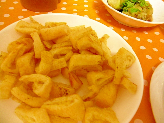 油揚げのカリカリ焼き　カレー風味で子供も好き