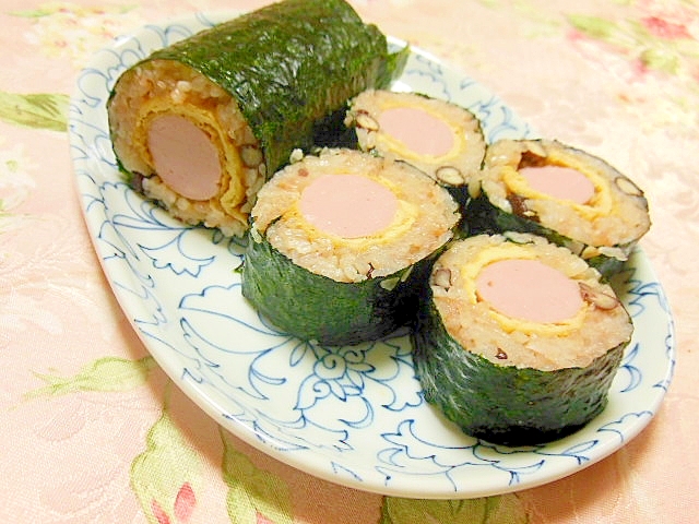 お赤飯ｄｅ❤稲荷あげ＆魚肉ソーセージの巻き寿司❤