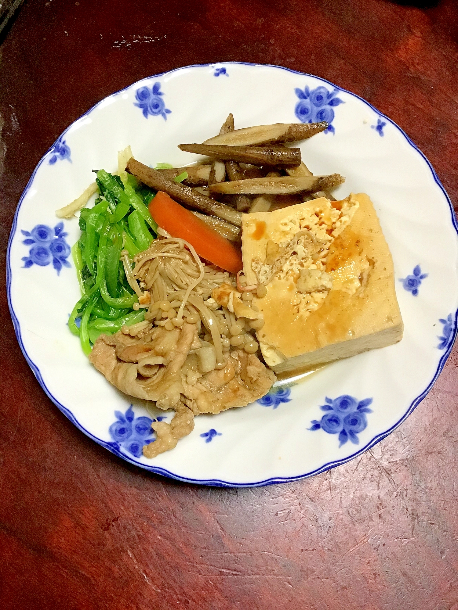 豚の肉豆腐（かき菜と牛蒡と人参とエノキ）