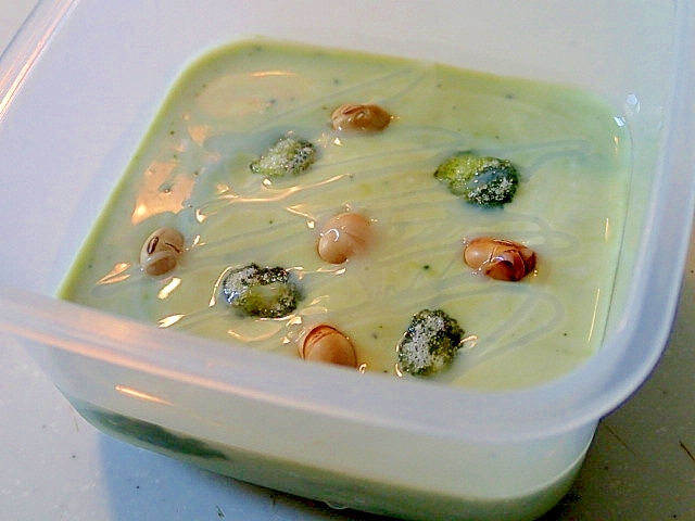 えんどう豆甘納豆と炒り大豆の美的緑茶ヨーグルト