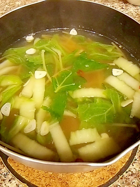レンズ豆と白菜のプチッと鍋スープ