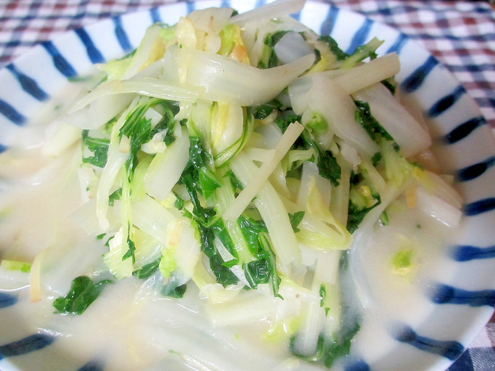 京菜と白菜の塩麹炒め