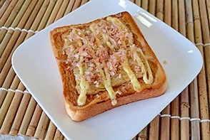 ◇ネギちりめん揚◆のお好み焼き風惣菜パン☆