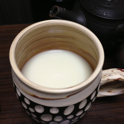 甘い飲み物が飲みたいのに緑茶しかなかったので。牛乳を入れる時ちょっとドキドキしましたが優しい甘さですごく美味しかったです！また作ります(^^)