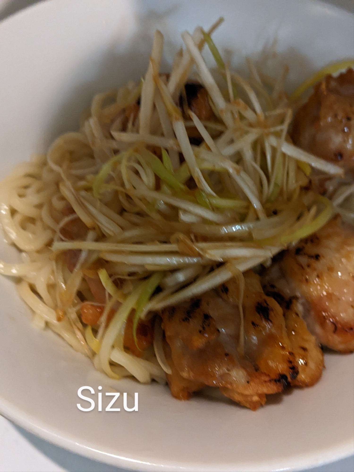 鶏まぜそば白髪ネギのせ