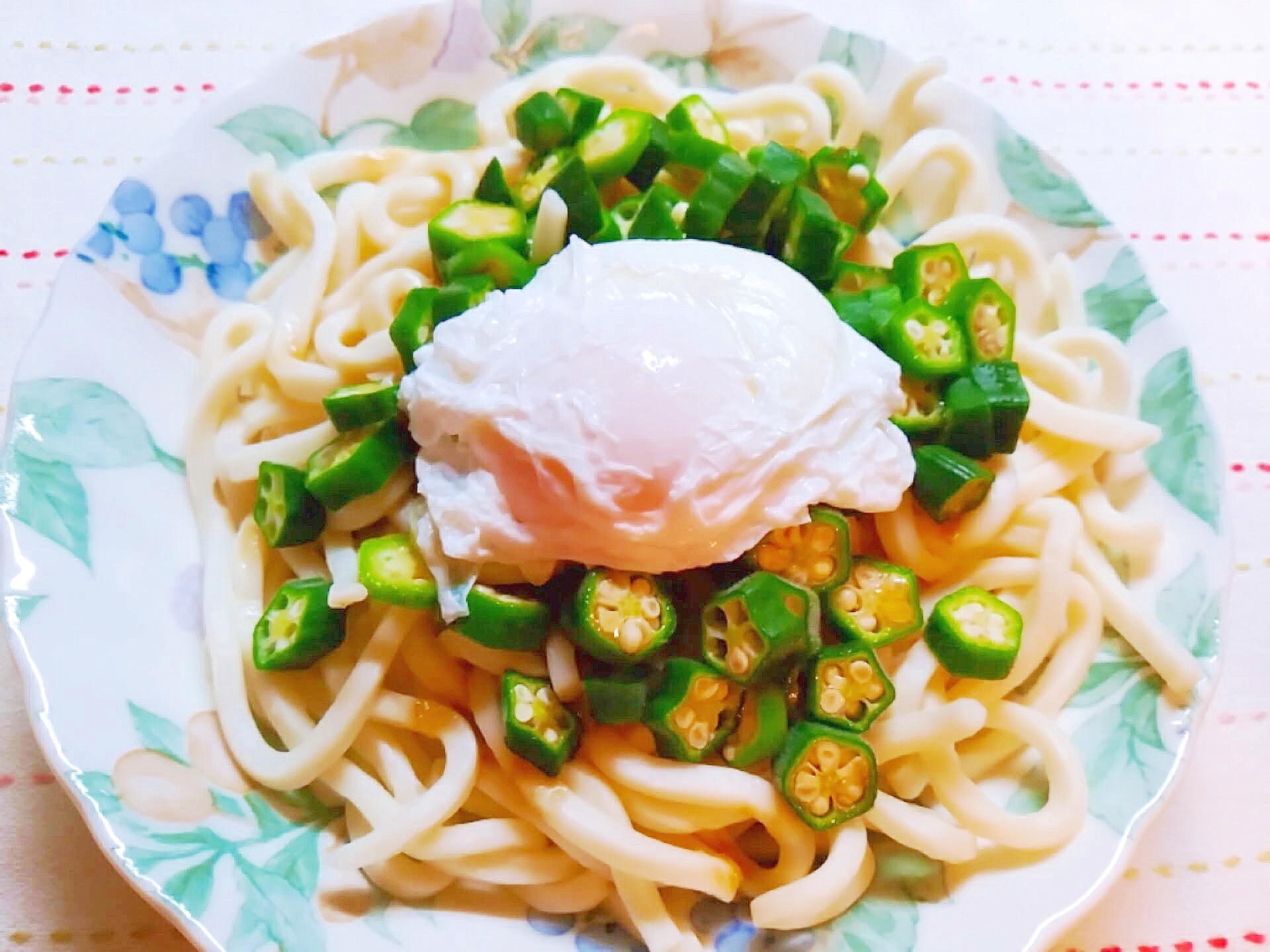 卵のせオクラすだちうどん