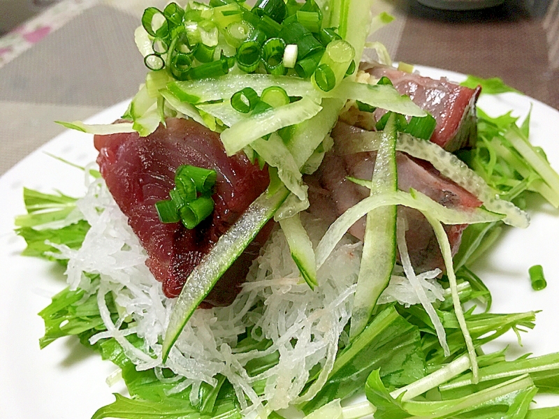 野菜に埋もれたカツオサラダ！