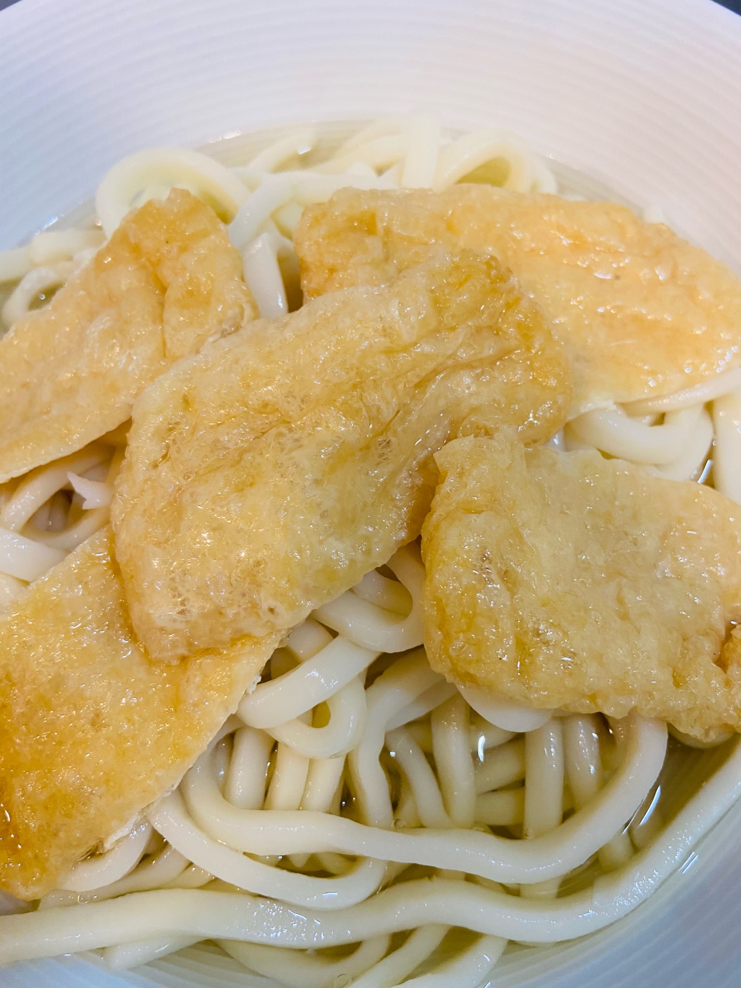 白だしで味が決まる！きつねうどん