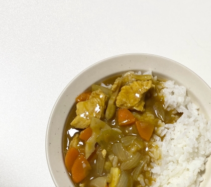 カレーライス（赤パプリカetc..）