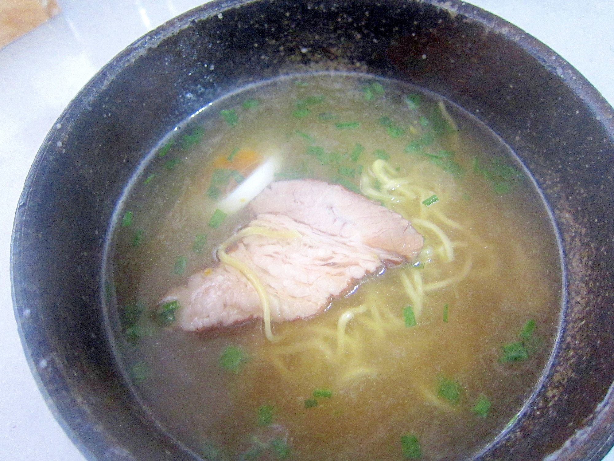 小葱と焼豚と茹で卵のラーメン