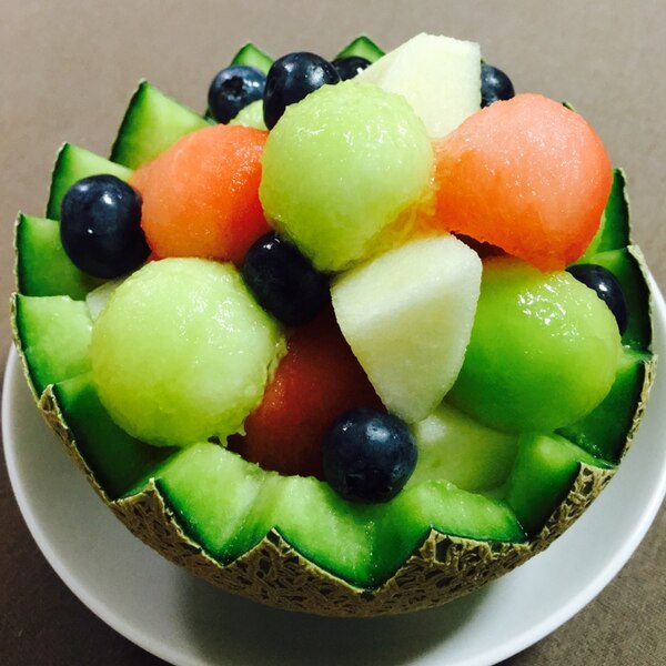 メロンの器でパンナコッタ フルーツ盛り パーティー レシピ 作り方 By Cinabre 楽天レシピ メロンの器でパンナコッタ フルーツ盛り パーティー レシピ 作り方 By Cinabre 楽天レシピ