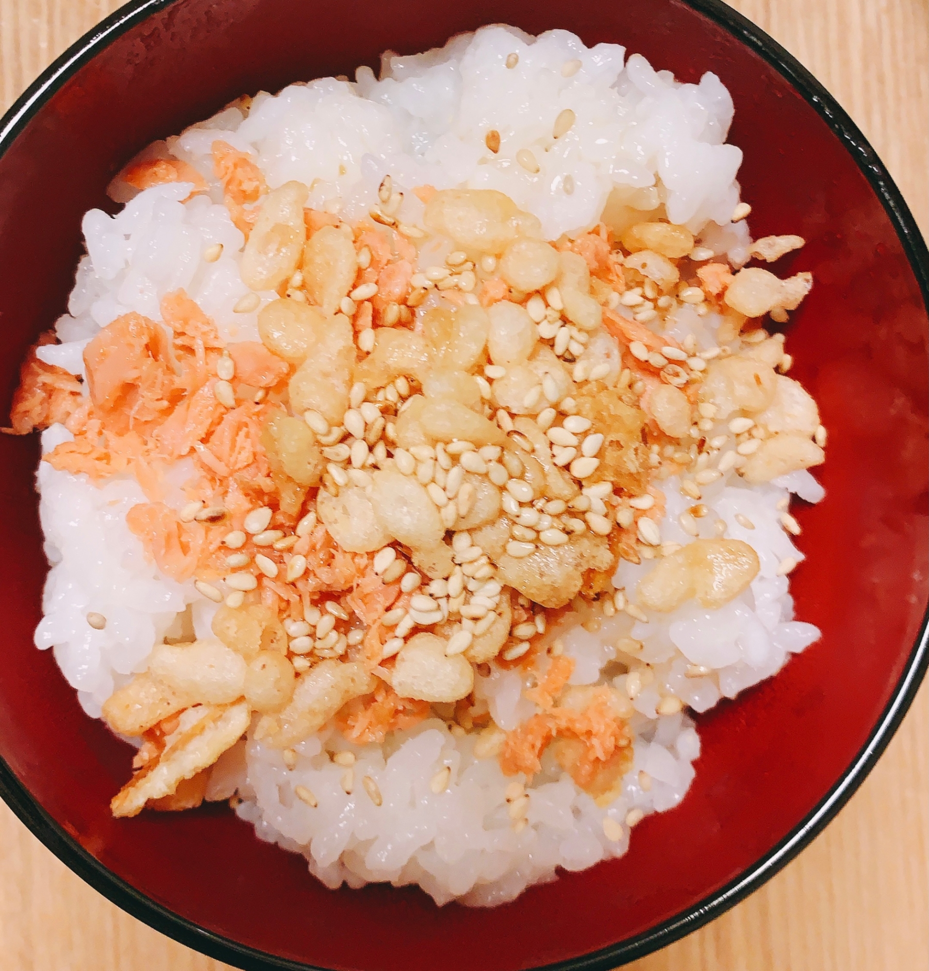 かけて混ぜるだけ！天鮭丼