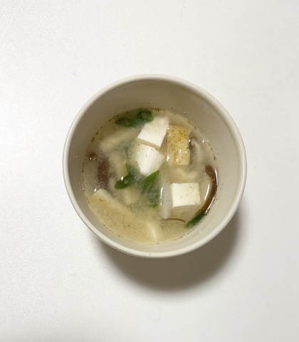 素材２つで５分！？厚揚げとネギのヘルシー味噌汁♪