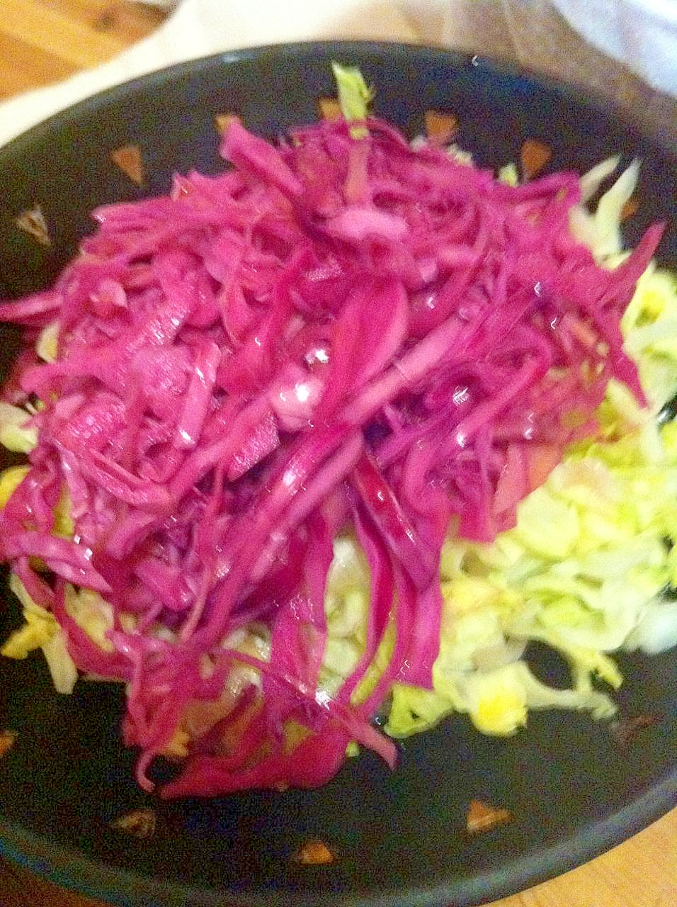 紫キャベツの甘酢漬けサラダ