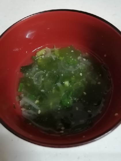 簡単！！ごまとわかめの塩麹スープ