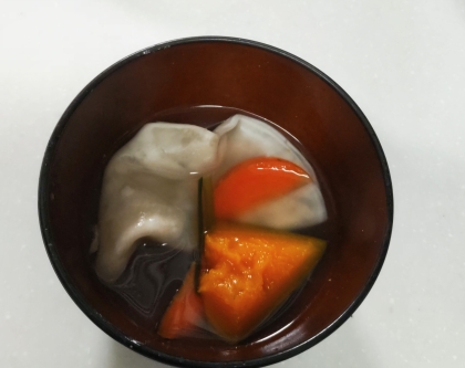 水餃子とかぼちゃのスープ ₊❀̥୭