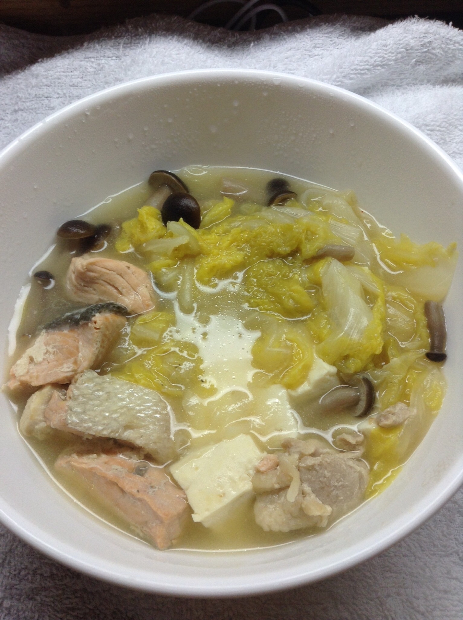 鮭と白菜のパイタンスープ鍋
