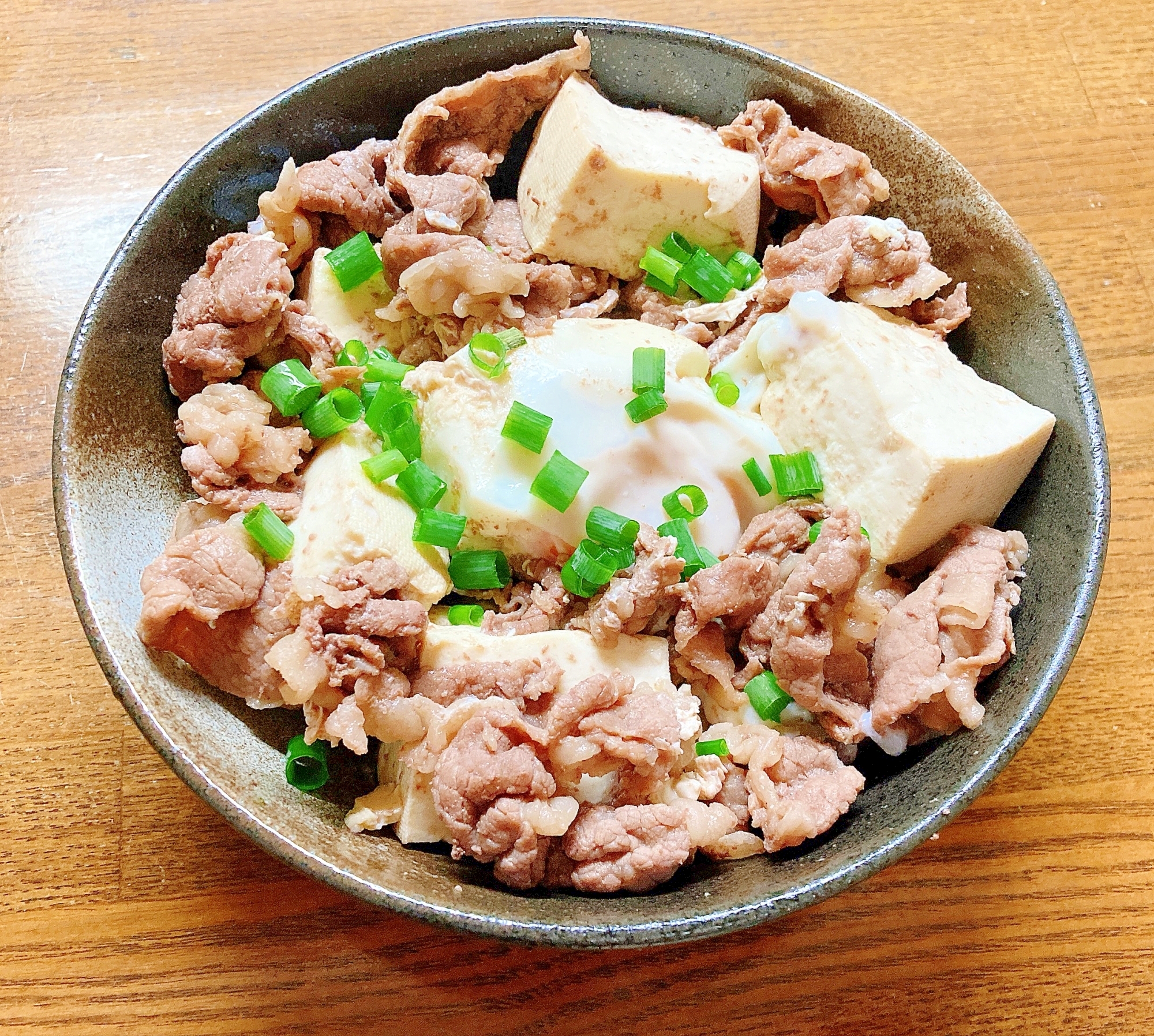 半熟卵入り肉豆腐