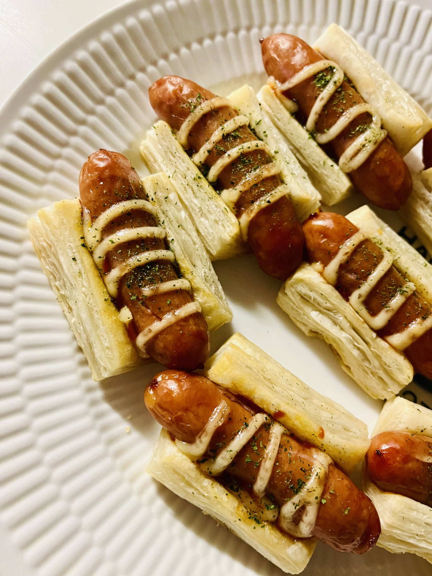 お手軽！国産チーズウインナーパイ