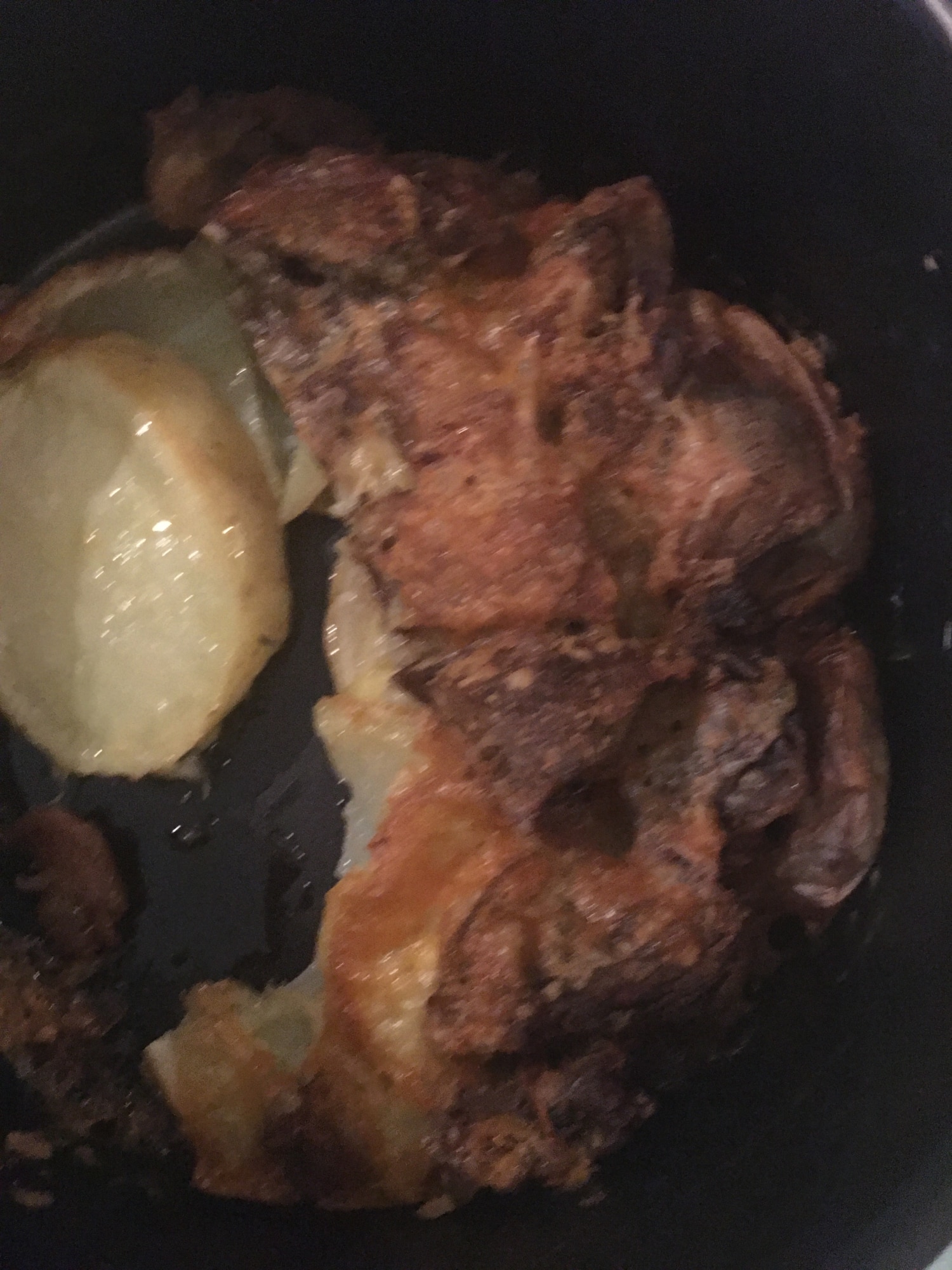 つくったよレポート「エアーフライヤーでポークナックルとじゃがいもチーズ」｜楽天レシピ