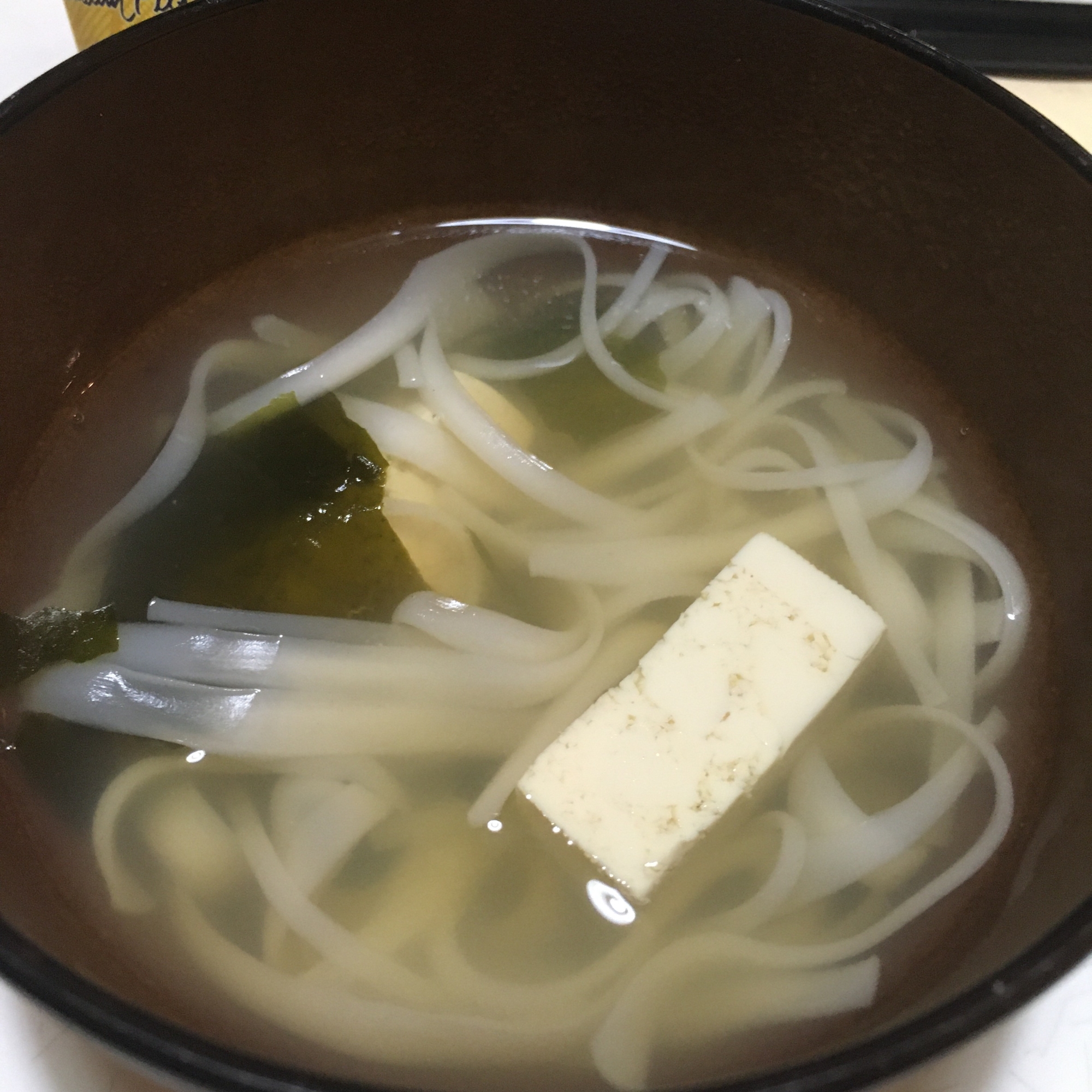 そうめんのふしと豆腐とわかめののすまし汁