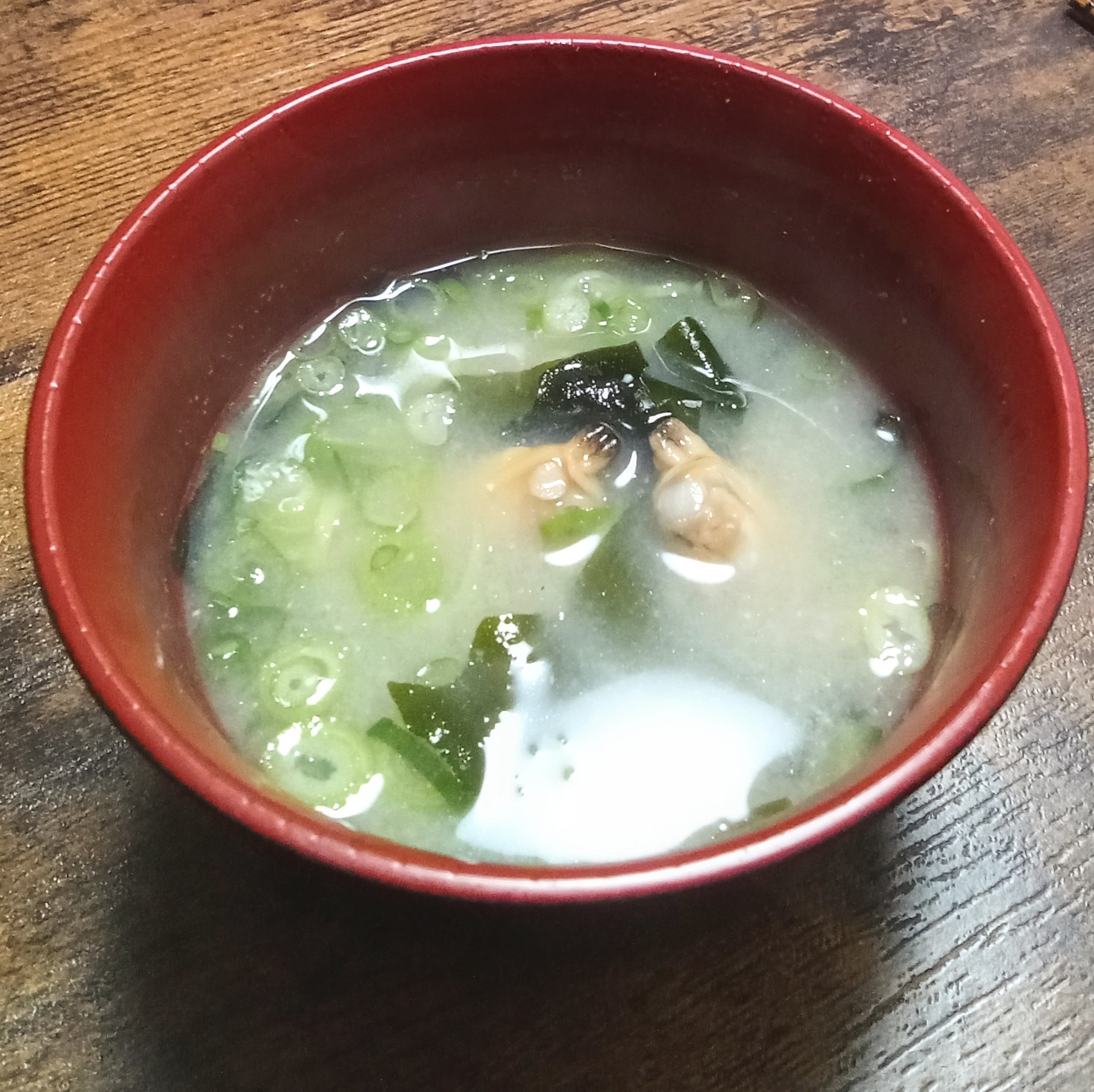 今日は業務スーパーむきあさり!!あさりの味噌汁♫