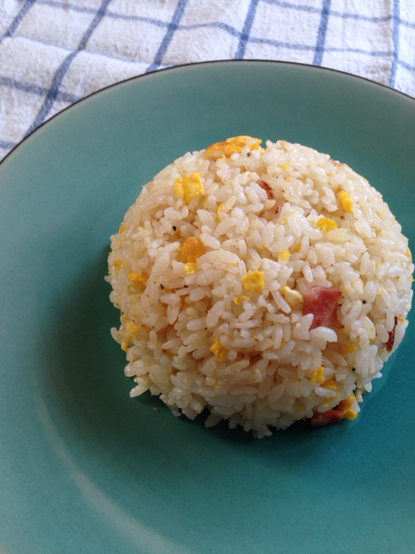 ハムと卵のコンソメチャーハン レシピ 作り方 By ミタ フーコ 楽天レシピ ハムと卵のコンソメチャーハン レシピ 作り方 By ミタ フーコ 楽天レシピ