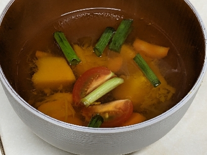 かぼちゃと人参とミニトマトといんげんのスープ