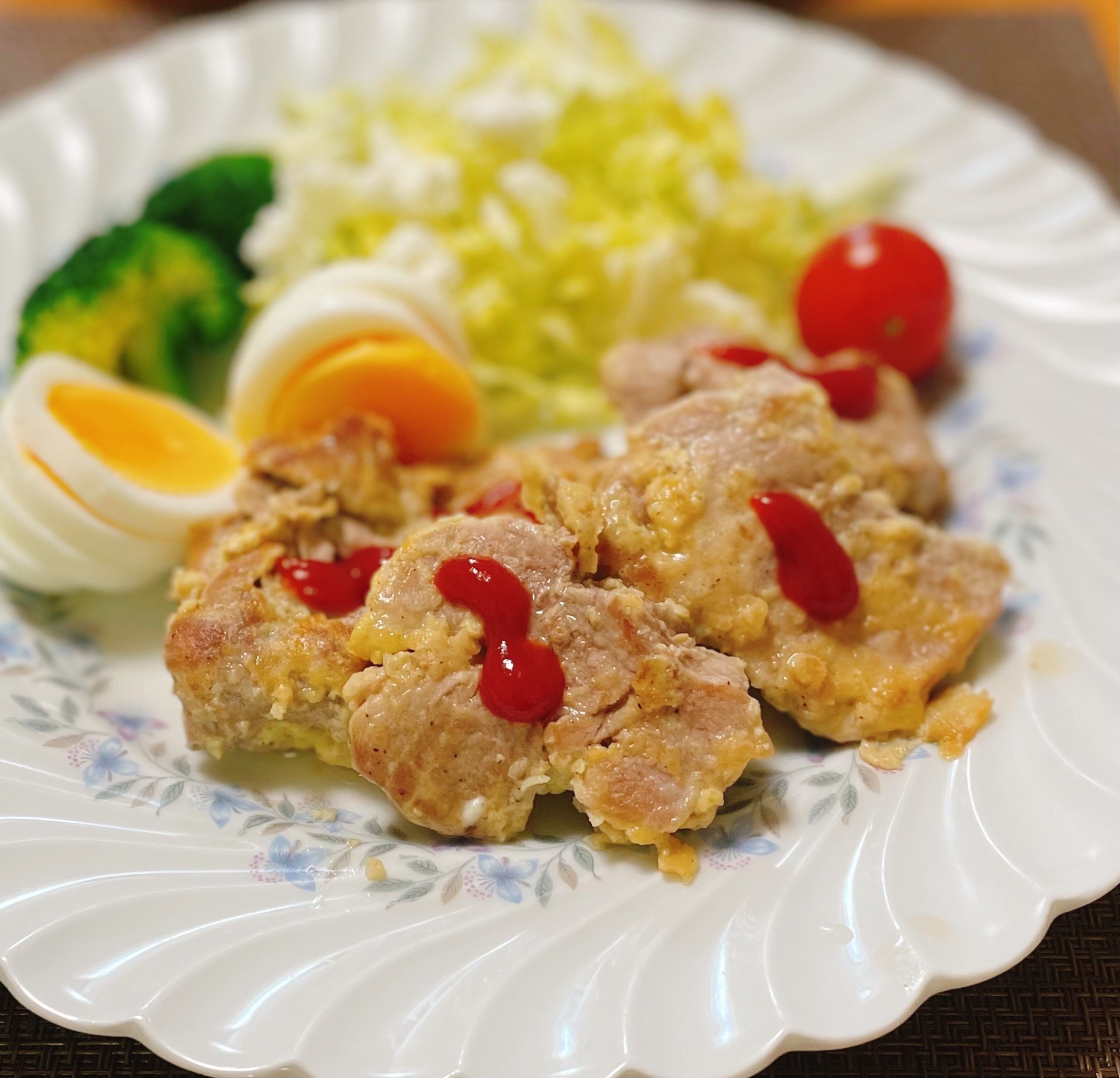 豚カツに飽きたら、ヒレ肉ピカタ❣️