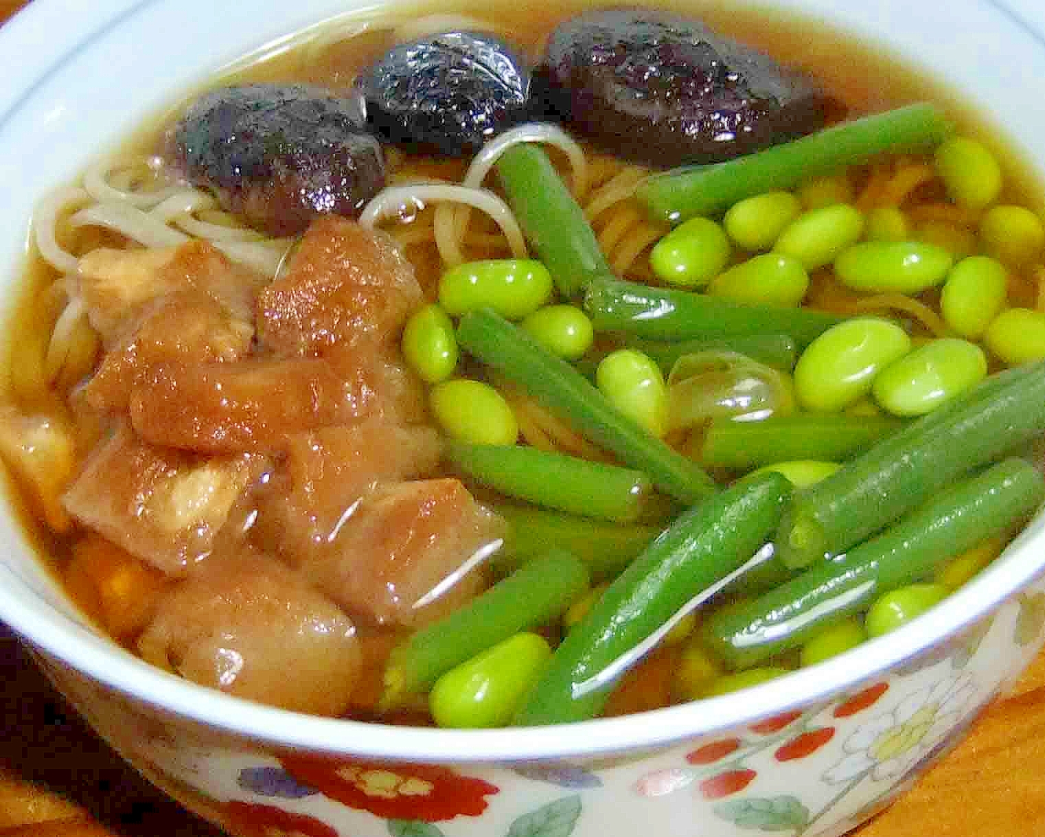 麩、いんげん、枝豆、シイタケの野菜素麺