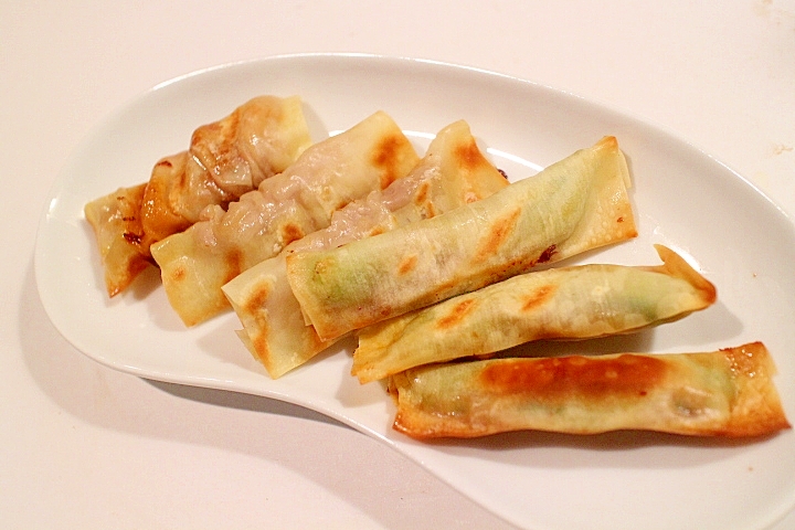 包丁不要で簡単 ワンタンの皮で一口焼き春巻き レシピ 作り方 By Seika A 楽天レシピ 包丁不要で簡単 ワンタンの皮で一口焼き春巻き レシピ 作り方 By Seika A 楽天レシピ