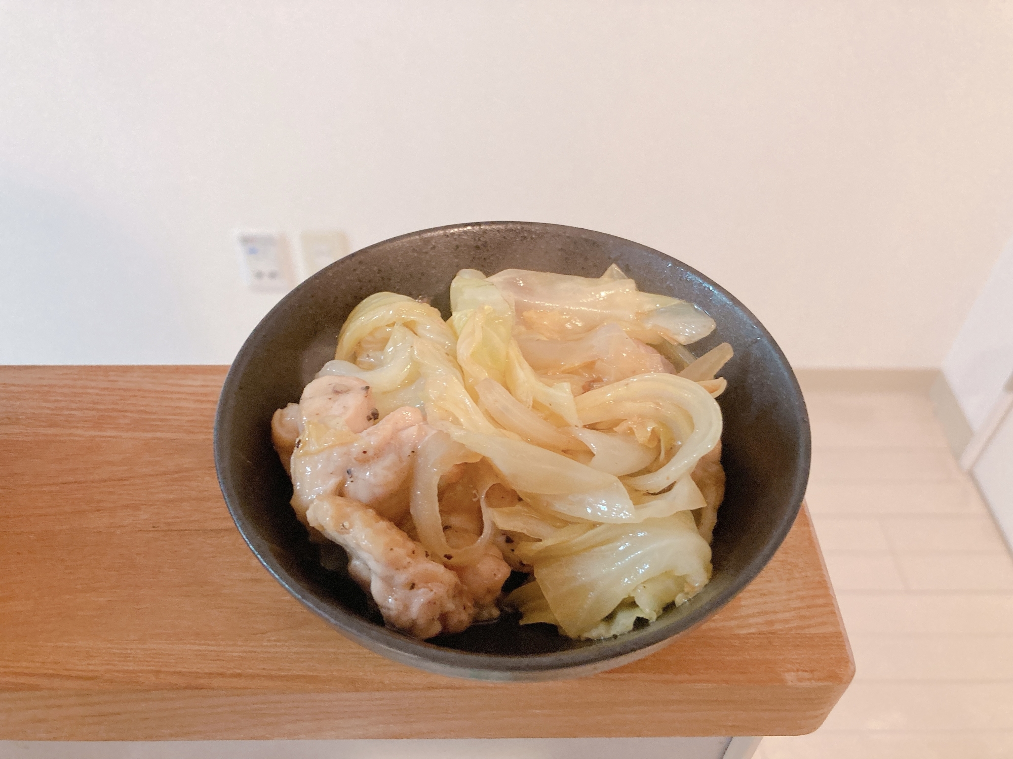 鳥もも肉とキャベツのポン酢炒め