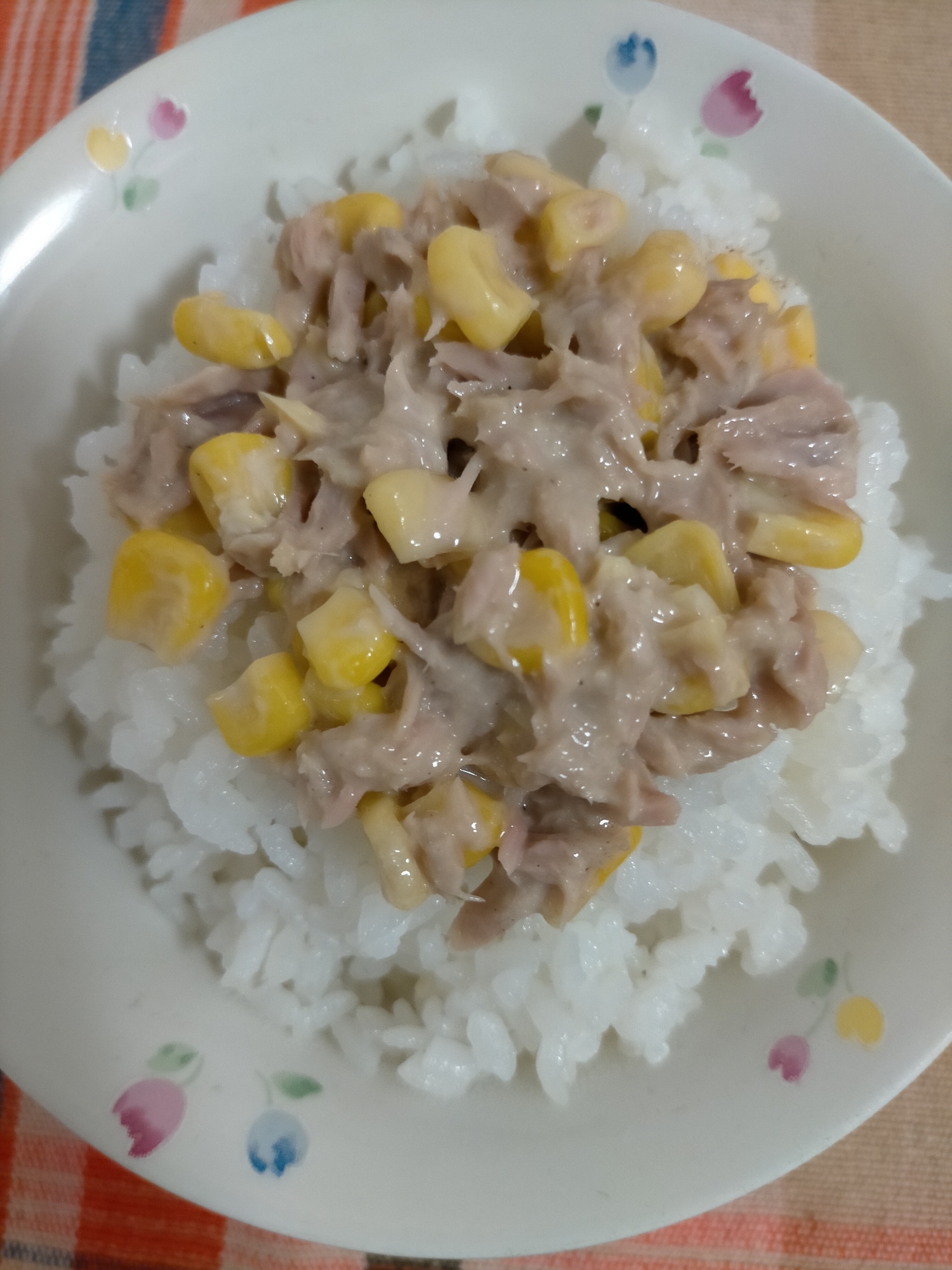 シーチキンコーンマヨご飯