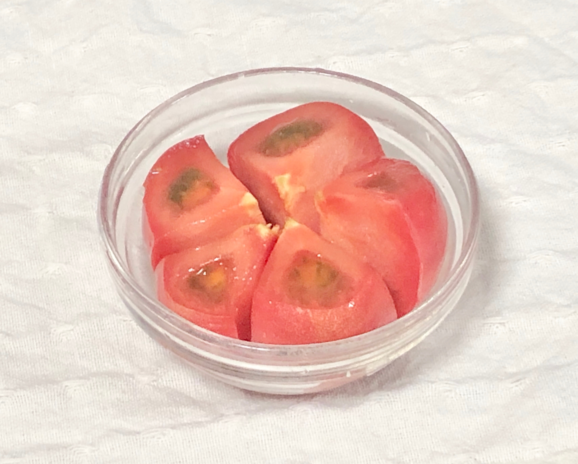 簡単 種と汁が出ないトマトの切り方 レシピ 作り方 By くろみつきなこもち 楽天レシピ 簡単 種と汁が出ないトマトの切り方 レシピ 作り方 By くろみつきなこもち 楽天レシピ