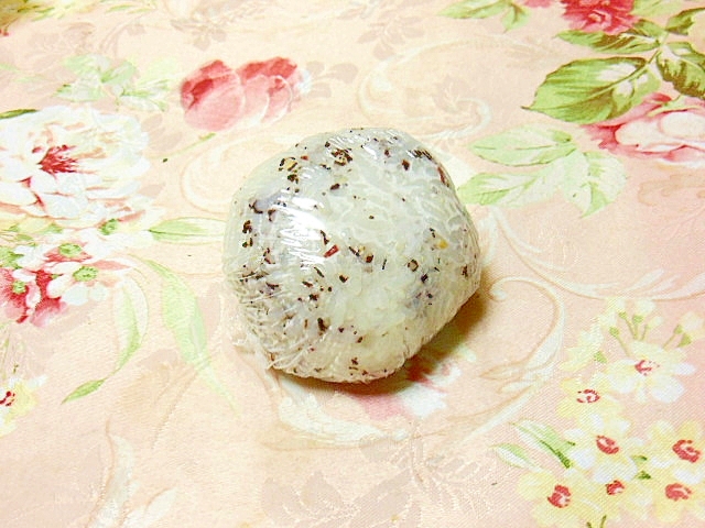 ❤ゆかりと胡桃味噌＆うずらの卵のお握りさん❤